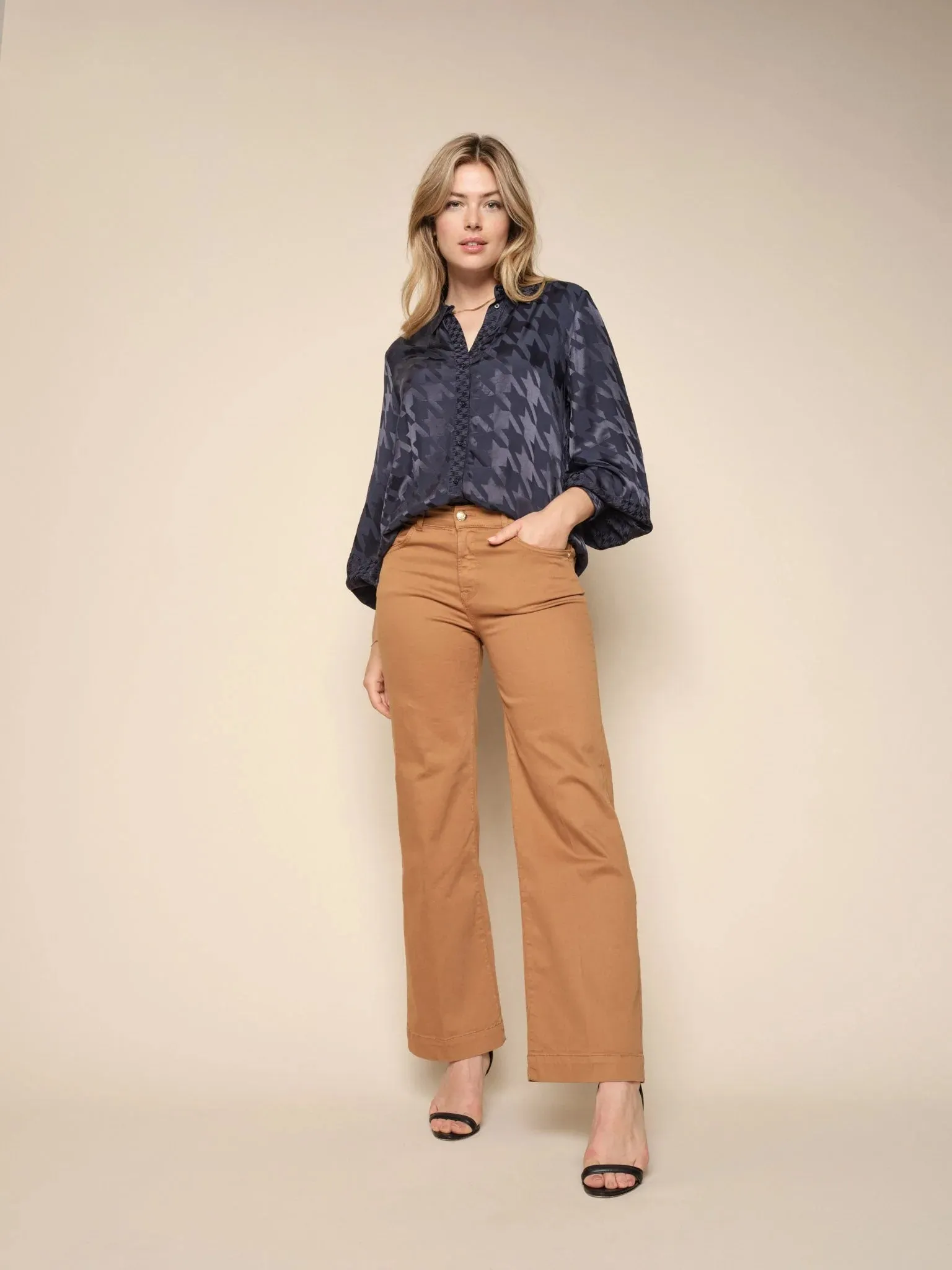 Dara Joy Pant | Chipmunk
